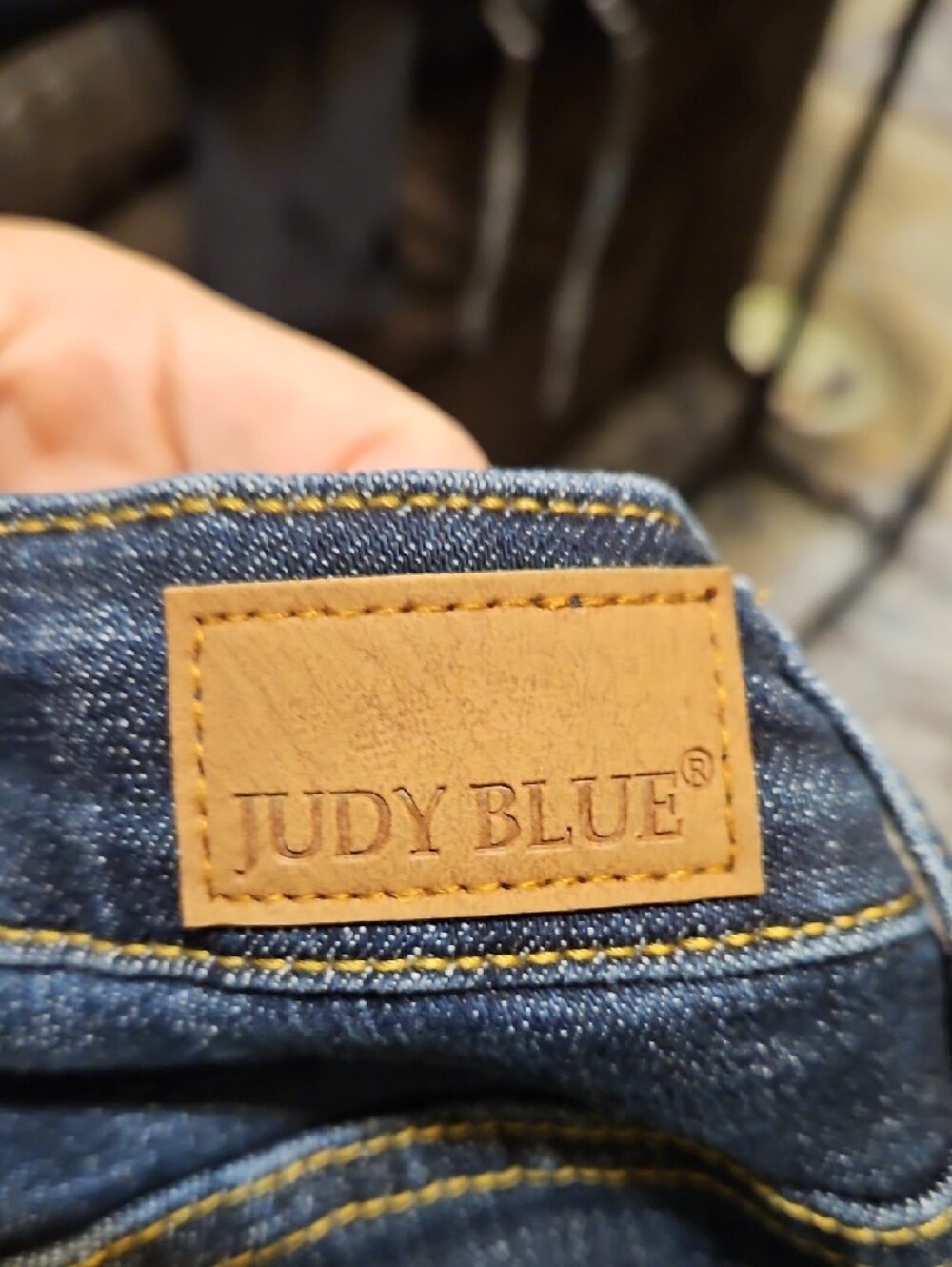 Judy Blue Blackened Indigo Cropped Ankle Jeans - Picture 6 of 9